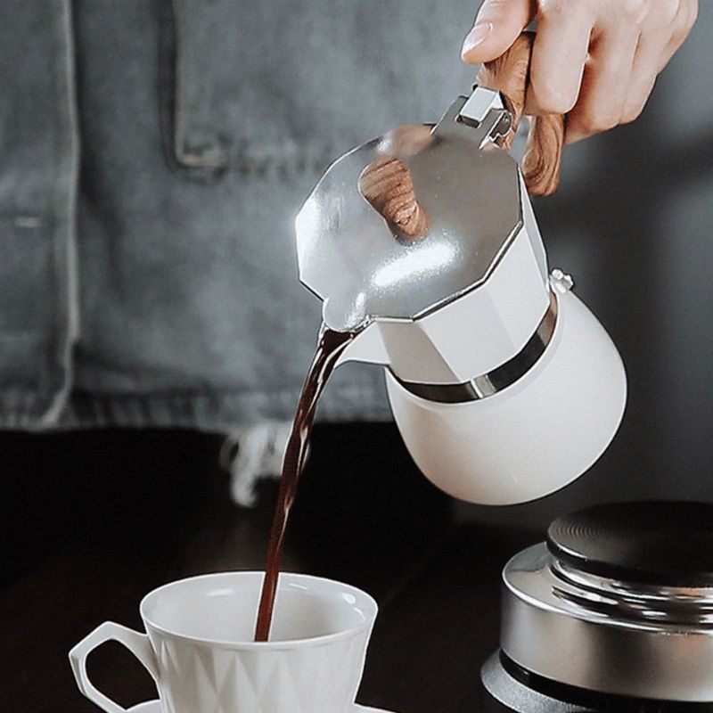 Džezva za espreso sa drvenom drškom